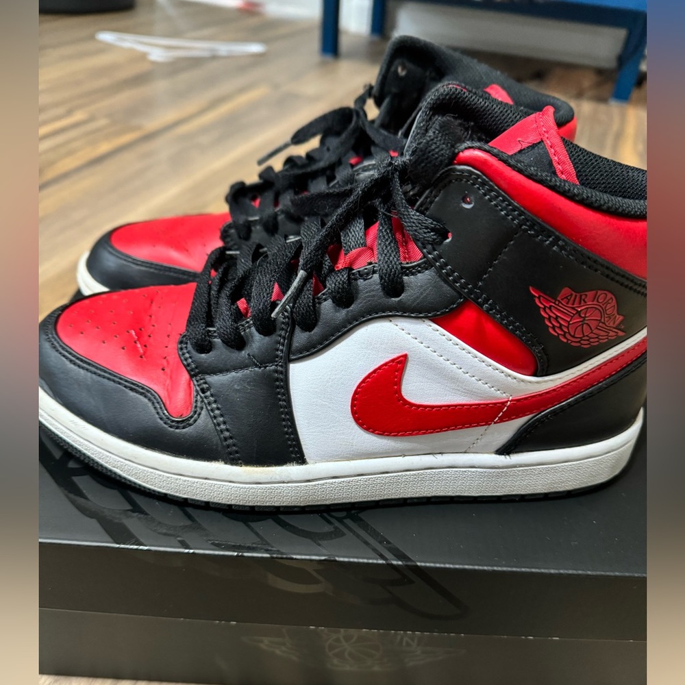 Nike Air Jordan 1 Mid